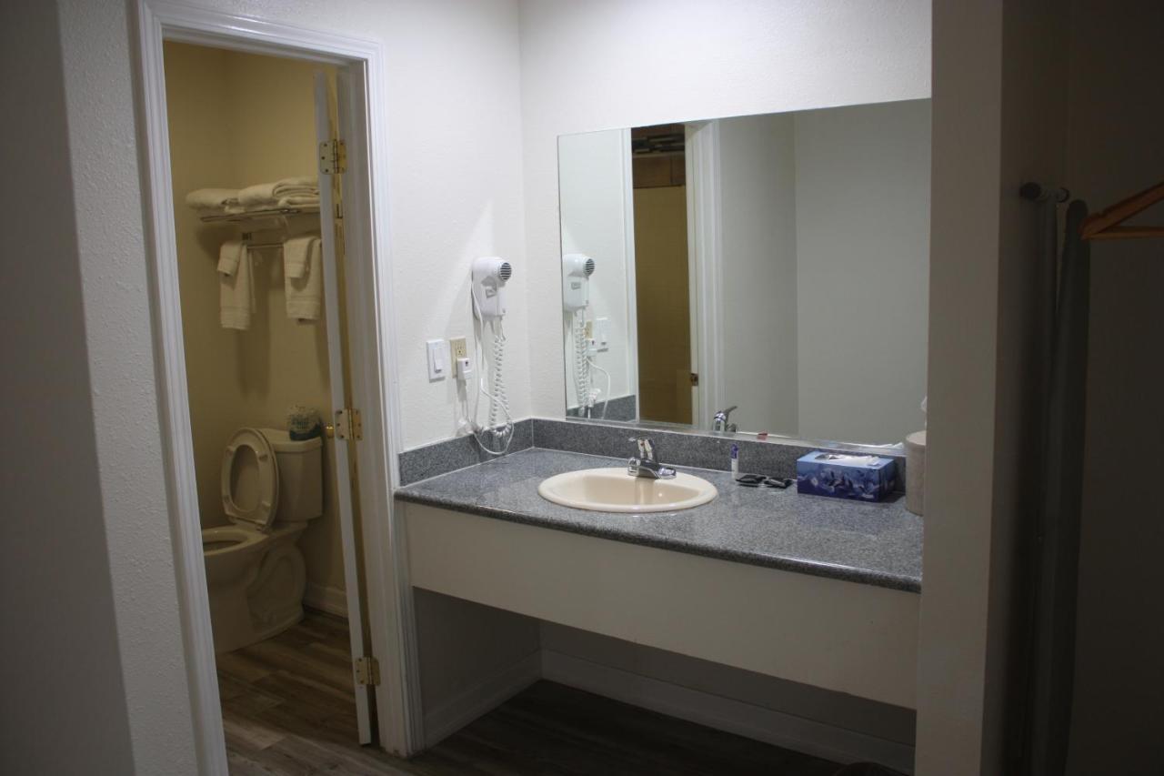 Value Inn & Suites Redding Eksteriør billede