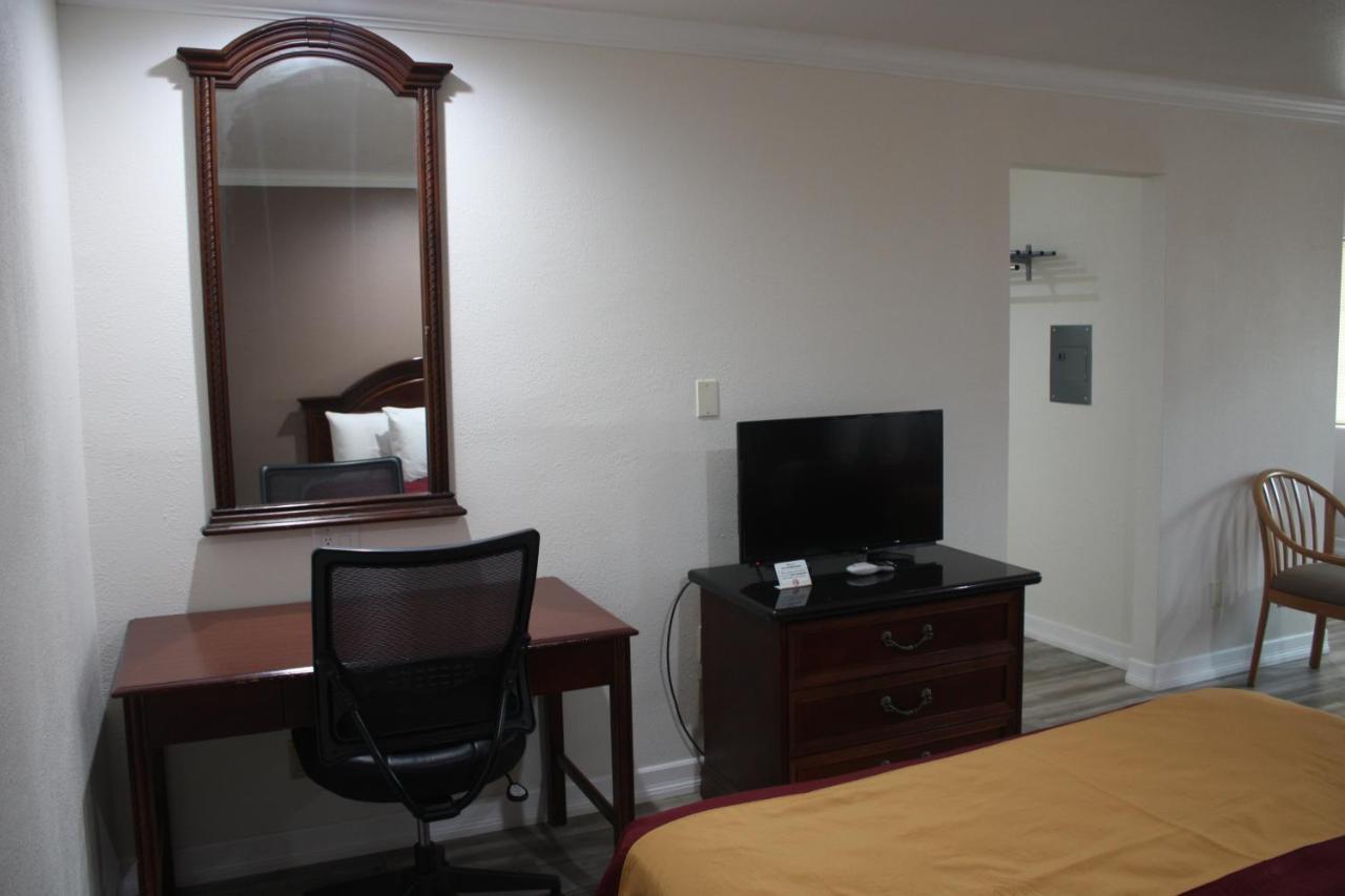 Value Inn & Suites Redding Eksteriør billede