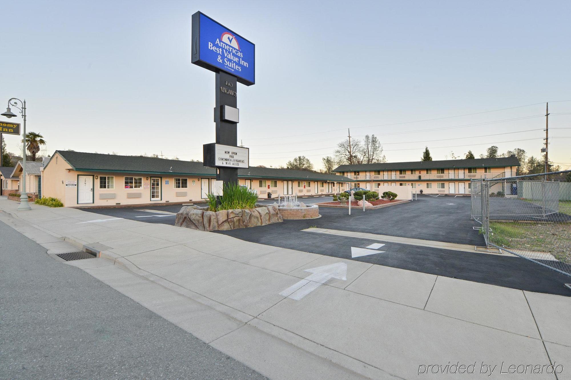 Value Inn & Suites Redding Eksteriør billede