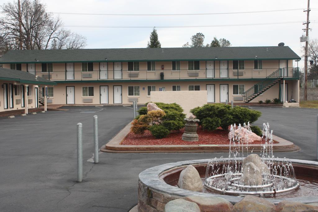 Value Inn & Suites Redding Eksteriør billede