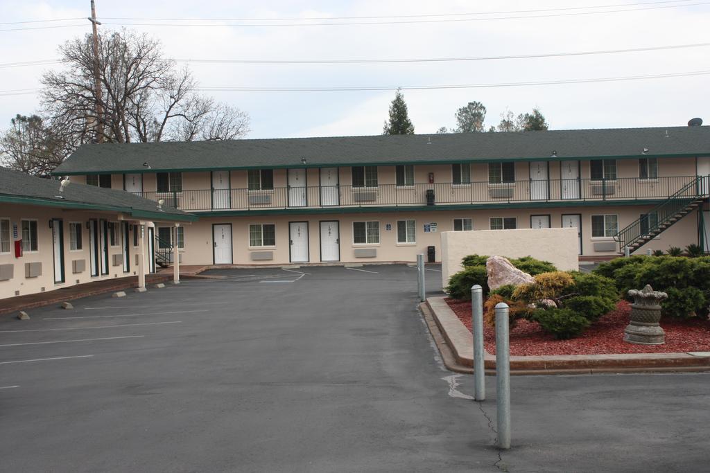 Value Inn & Suites Redding Eksteriør billede
