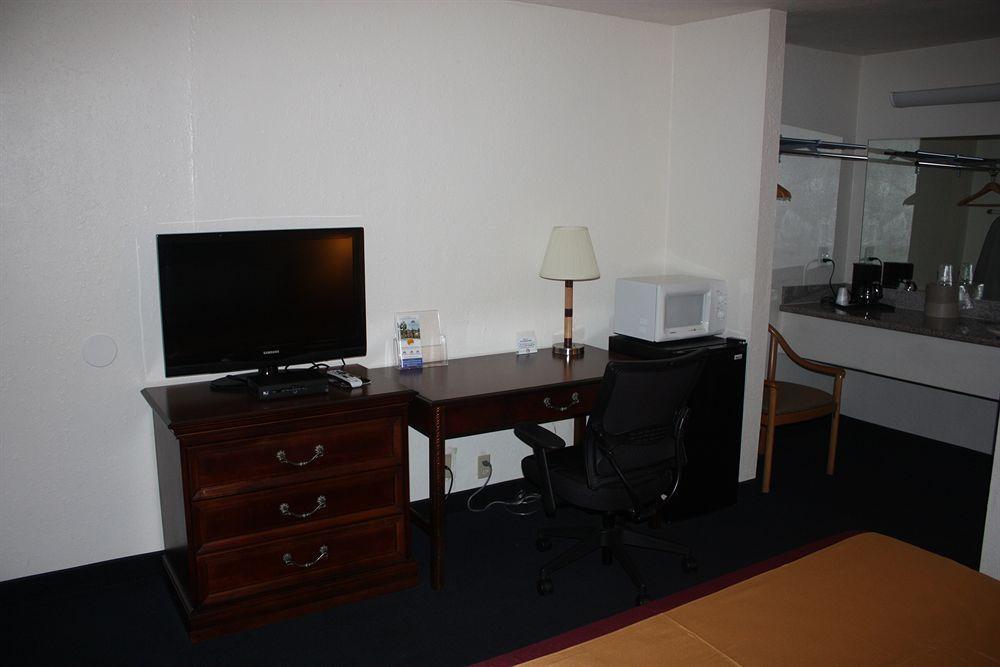 Value Inn & Suites Redding Eksteriør billede