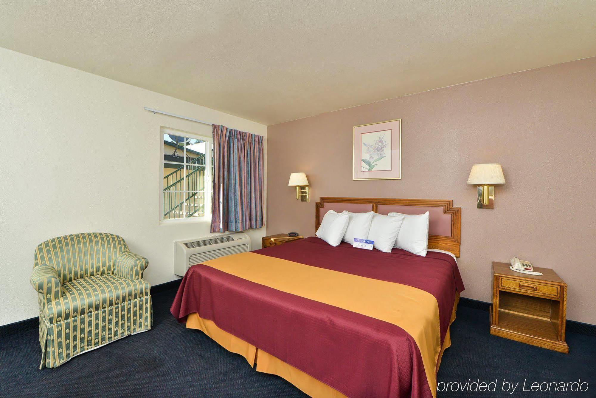 Value Inn & Suites Redding Eksteriør billede