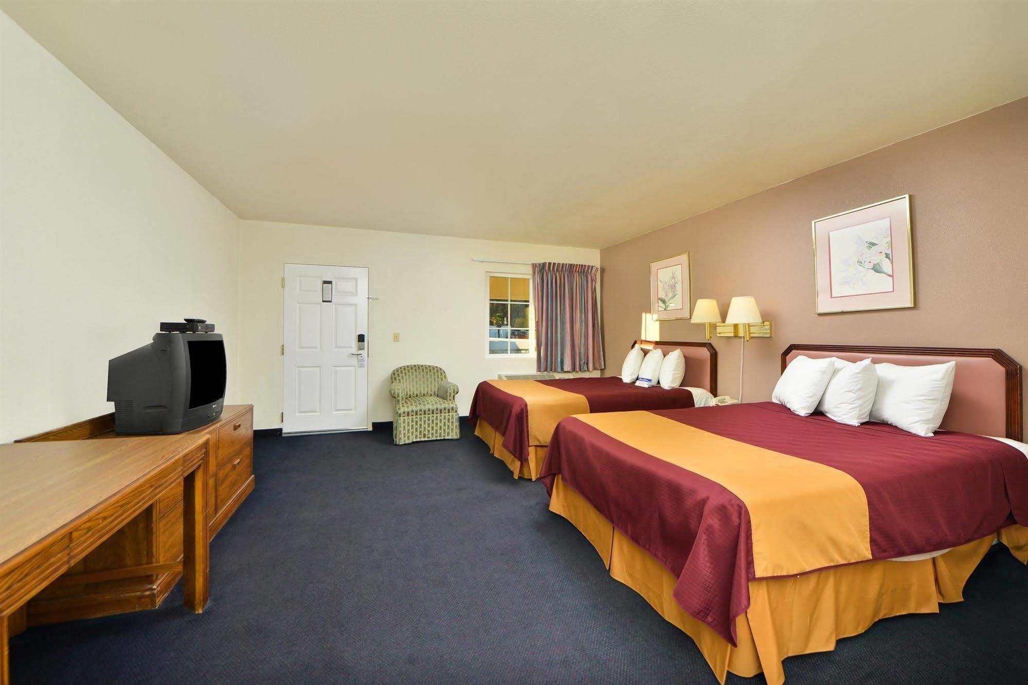 Value Inn & Suites Redding Eksteriør billede