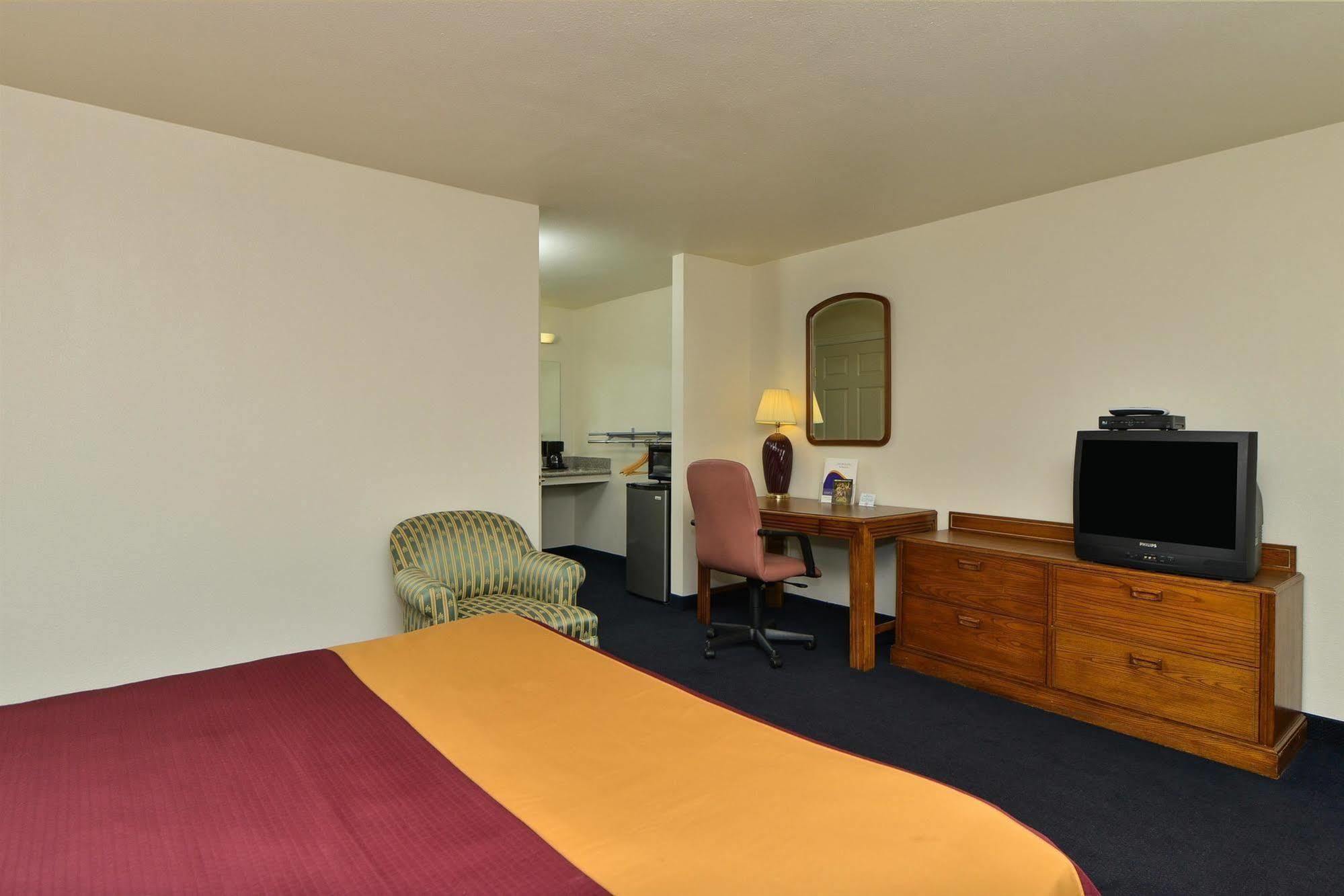 Value Inn & Suites Redding Eksteriør billede