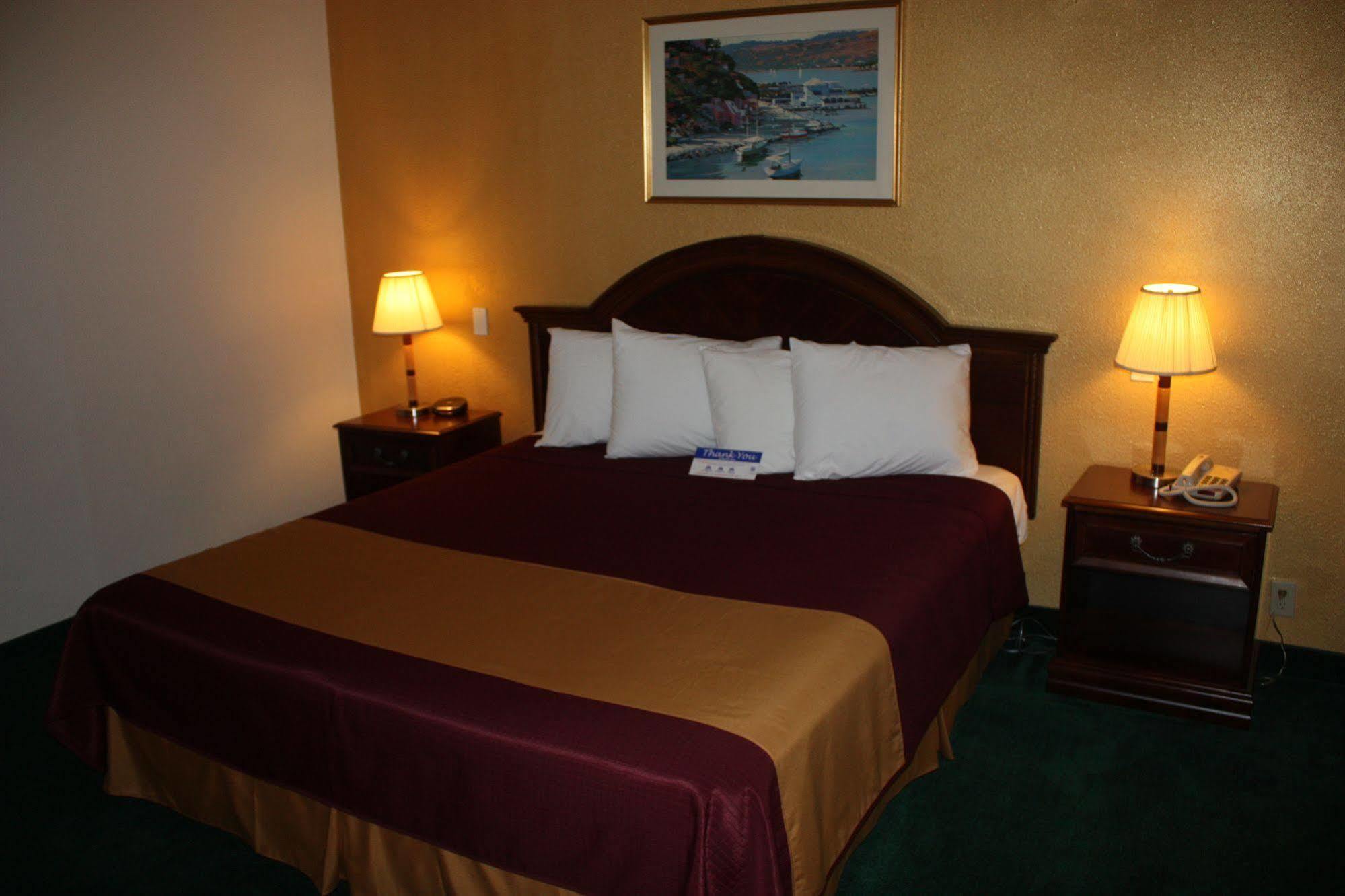 Value Inn & Suites Redding Eksteriør billede