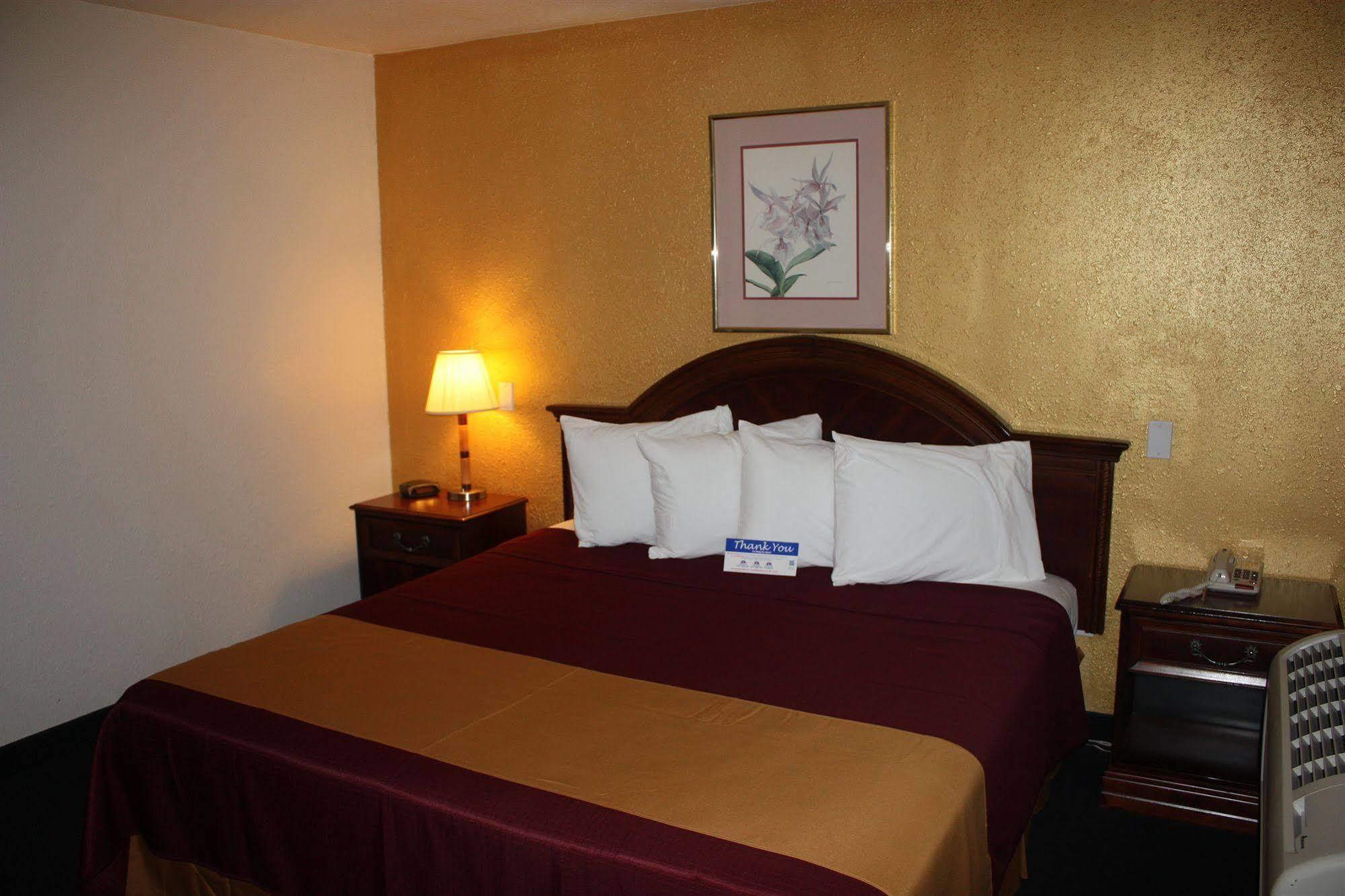 Value Inn & Suites Redding Eksteriør billede