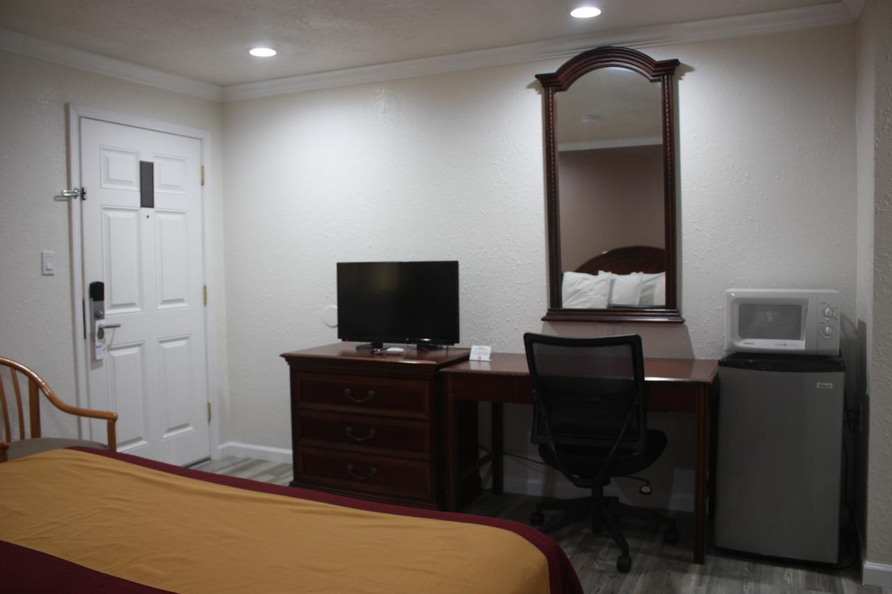 Value Inn & Suites Redding Eksteriør billede