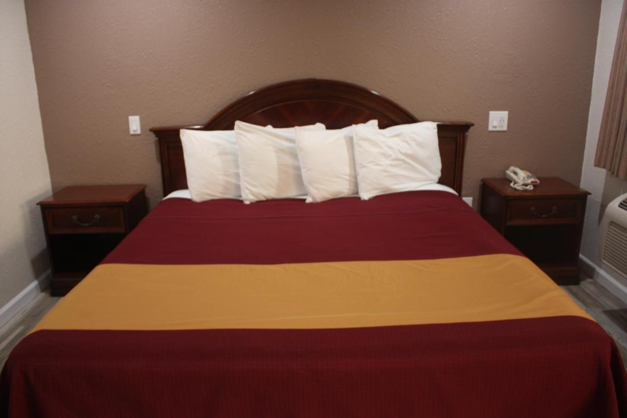 Value Inn & Suites Redding Eksteriør billede
