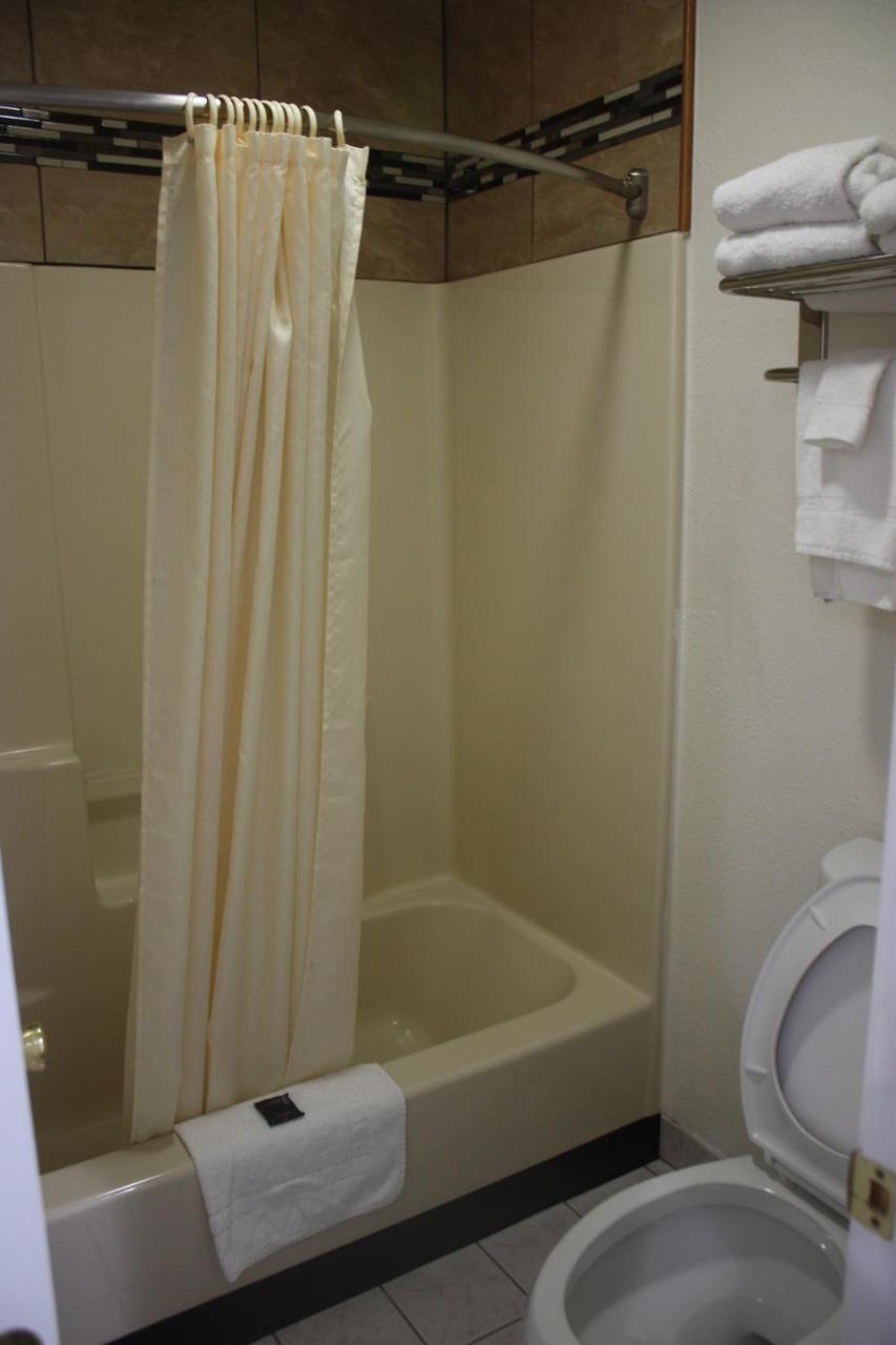 Value Inn & Suites Redding Eksteriør billede